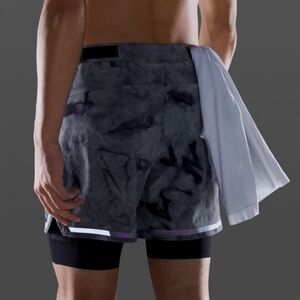 Lululemon Tidal Dye Baltic Grey Element Surge Short SZ L